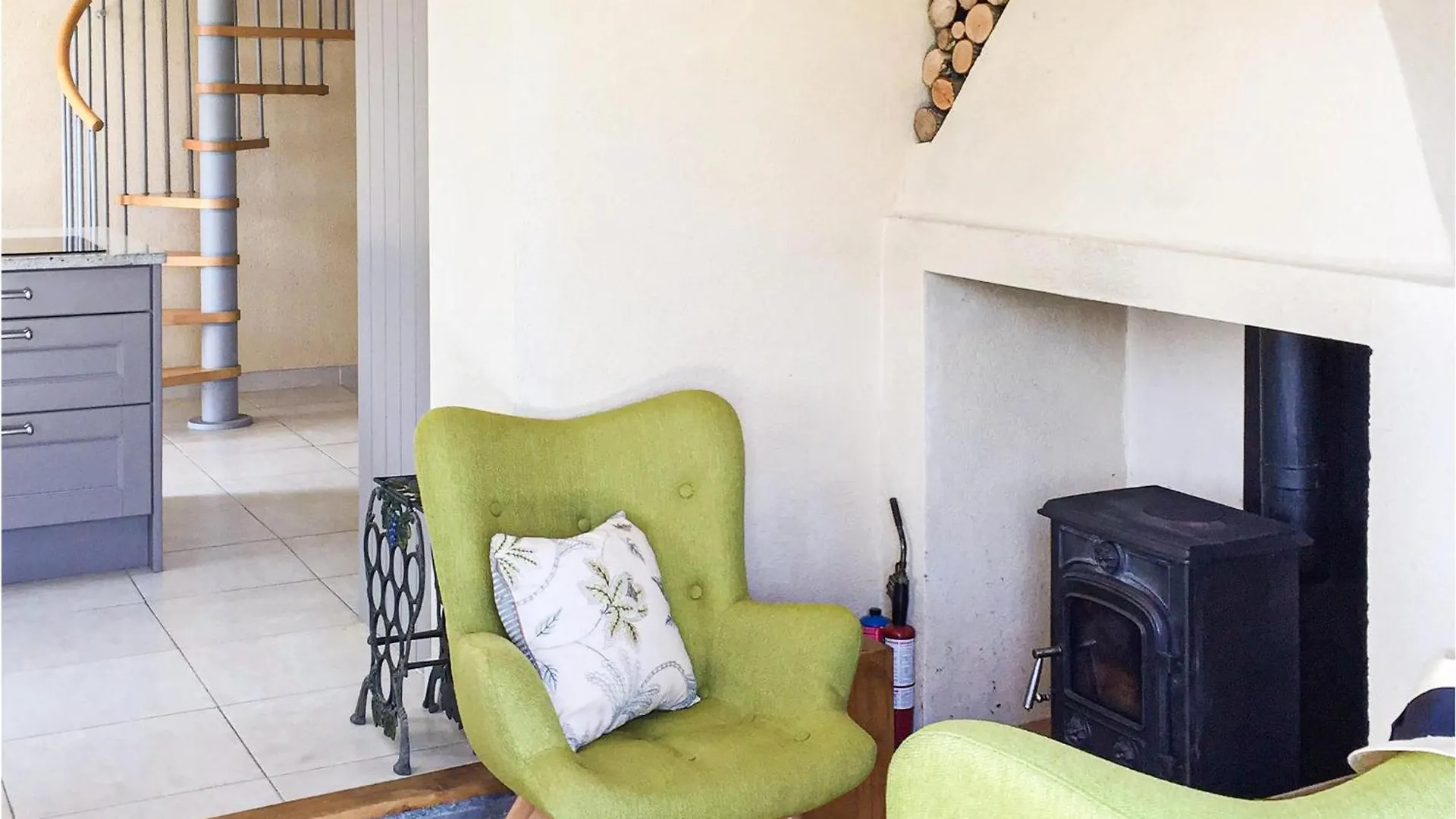 Cozy Home In Monfaucon With Wifi
